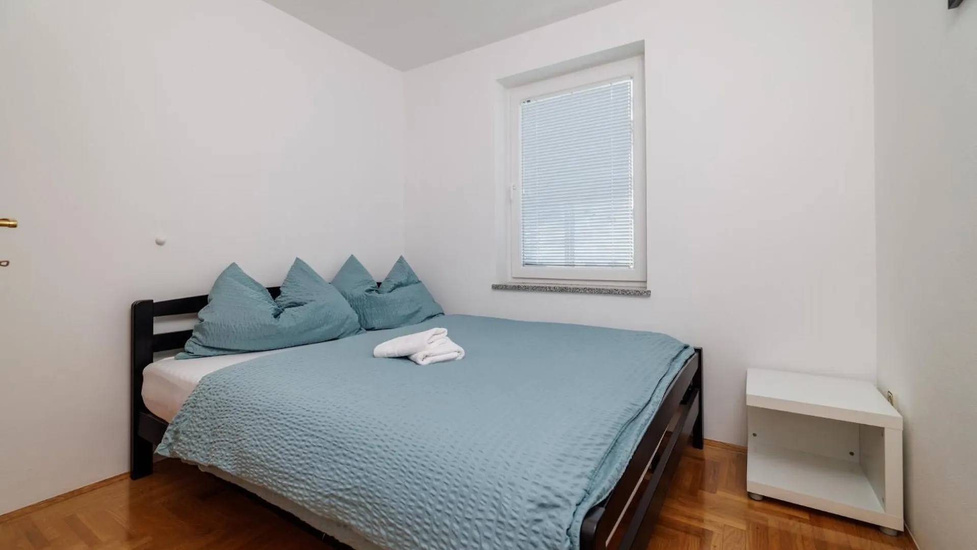 Lucia Apartment Crikvenica 0*,  Croatia