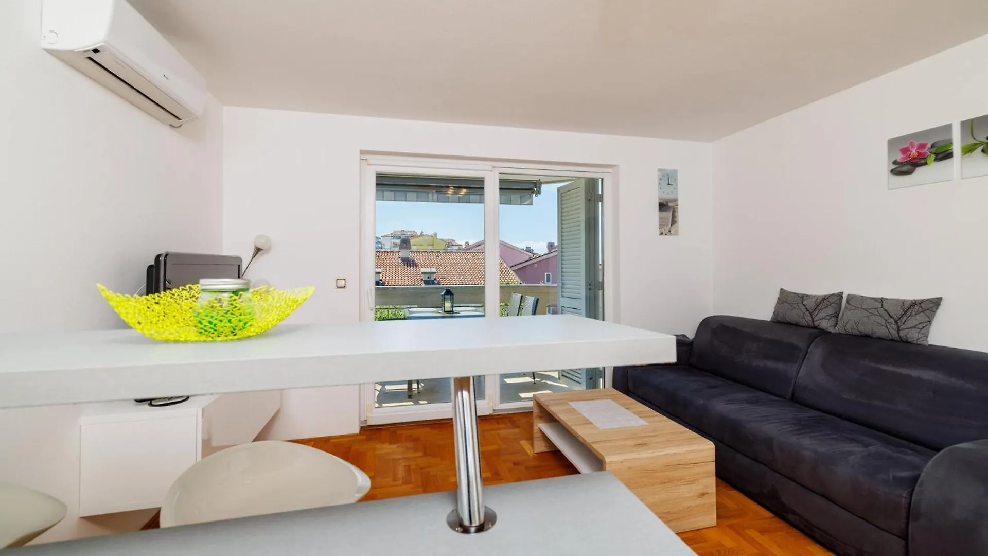 Lucia Apartment Crikvenica